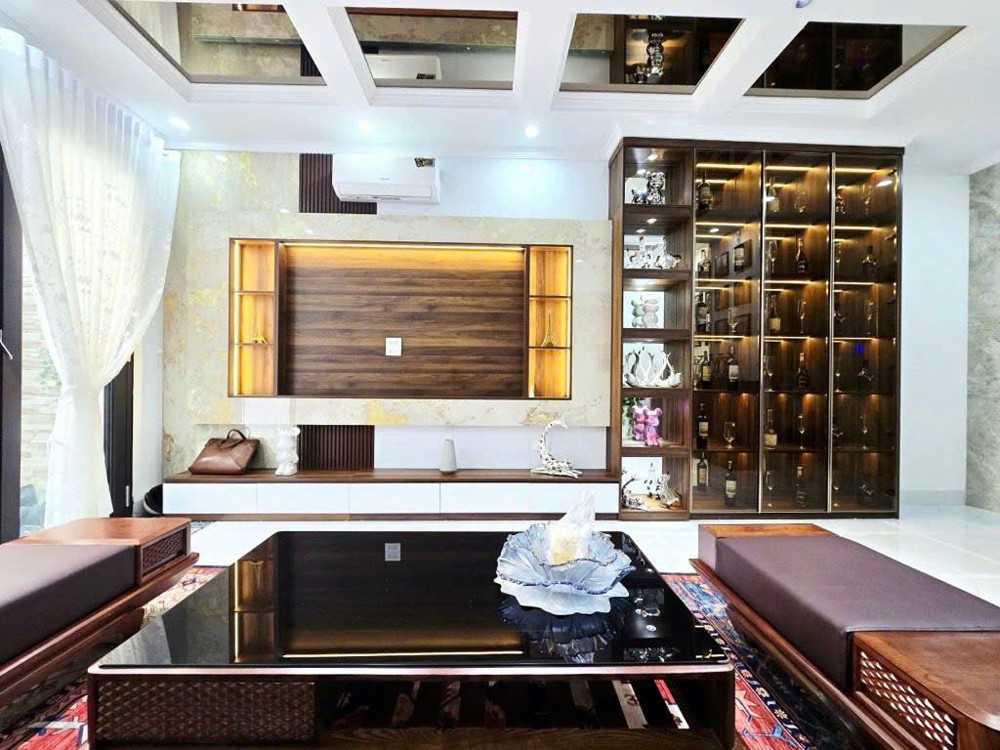 Nhà Xuân La 43m, 6 tầng, full nội thất, thang máy! Nhà mới xách Vali đến ở!