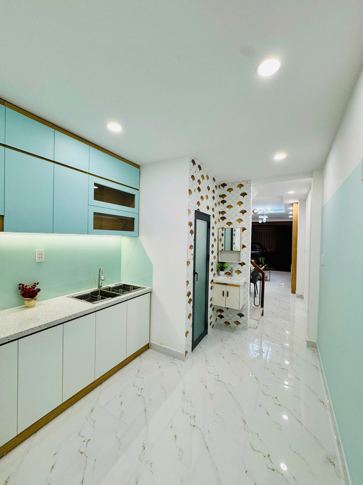 T1741 🔥 sát BV Gia Định Bình Thạnh, SHR, Vuông, HXH, 2 tầng, 2.9x15m, 6.x tỷ