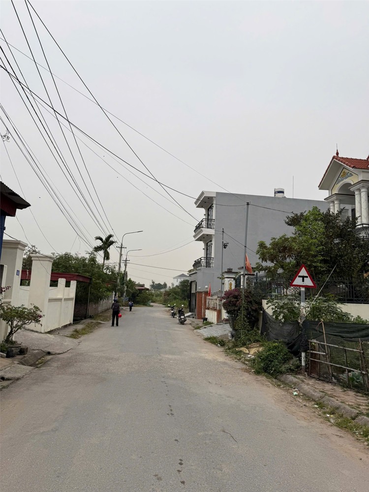 BÁN ĐẤT MẶT ĐƯỜNG HẢI THÀNH 2 – 180M² – KINH DOANH SẦM UẤT – GIÁ TỐT 2X TRIỆU/M²  ZALO 0567 222 555