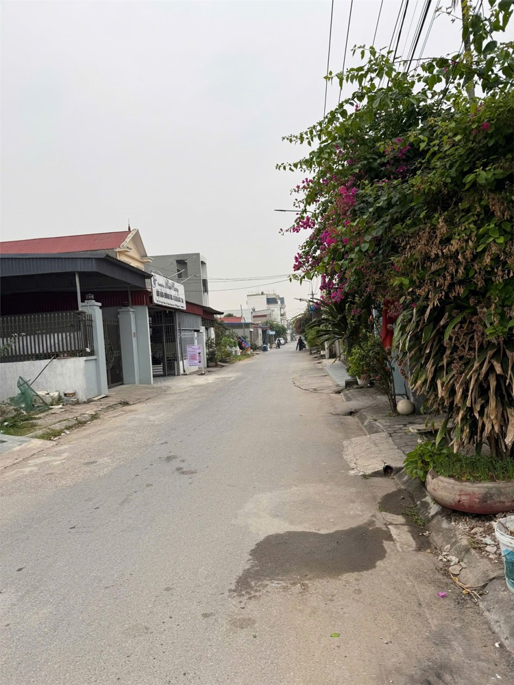 BÁN ĐẤT MẶT ĐƯỜNG HẢI THÀNH 2 – 180M² – KINH DOANH SẦM UẤT – GIÁ TỐT 2X TRIỆU/M²  ZALO 0567 222 555