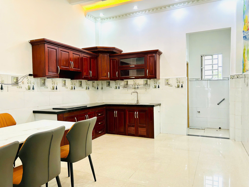 Bán nhà phố có sân vườn, gara ô tô Thạnh Xuân 22 Quận 12