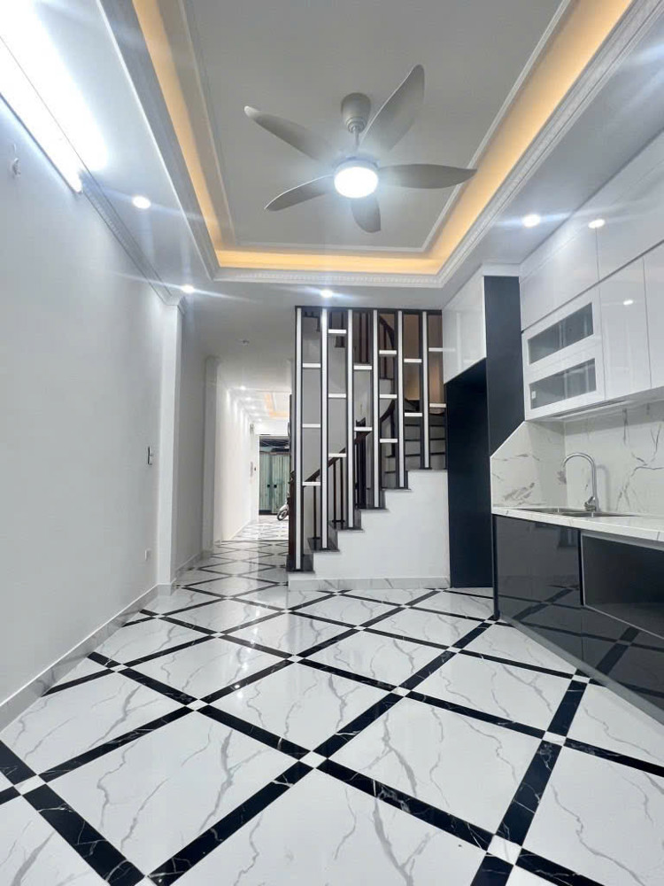 🔥🔥🔥 NHÀ ĐẠI HƯNG ĐẸP LUNG LINH - 6 TẦNG - GARA Ô TÔ - THANG MÁY - TIỆN ÍCH ĐỈNH - Ở CỰC