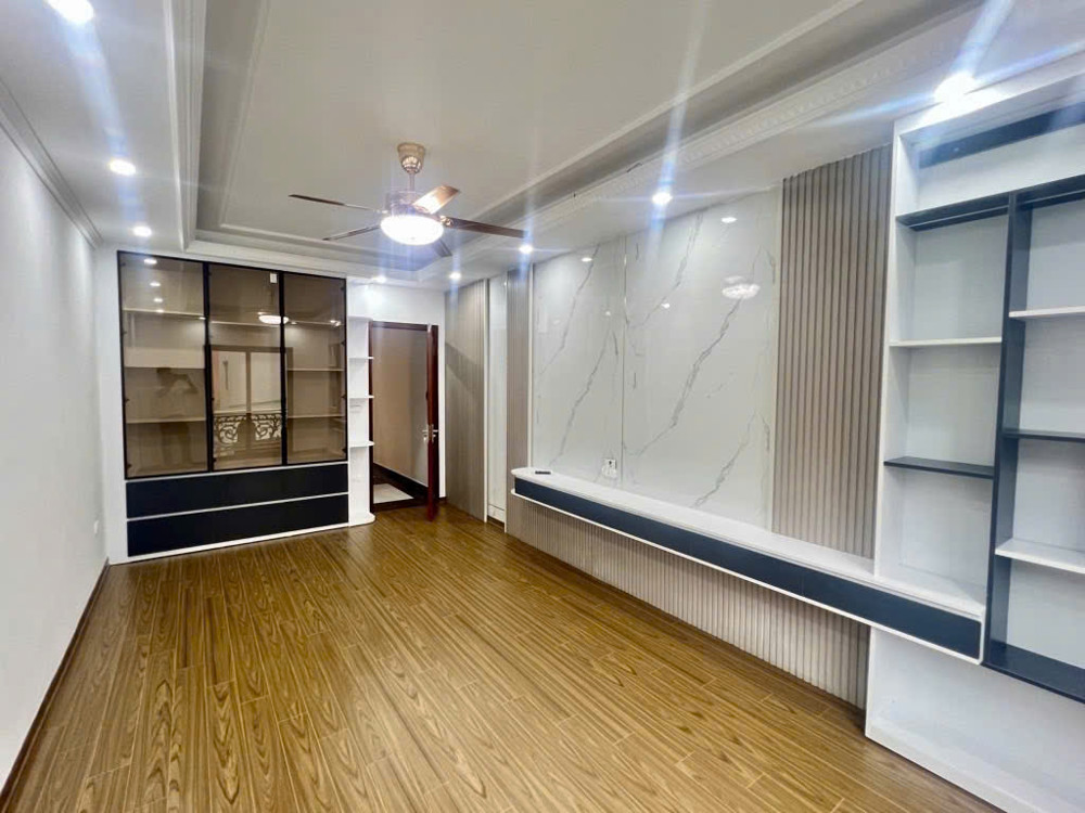 🔥🔥🔥 NHÀ ĐẠI HƯNG ĐẸP LUNG LINH - 6 TẦNG - GARA Ô TÔ - THANG MÁY - TIỆN ÍCH ĐỈNH - Ở CỰC