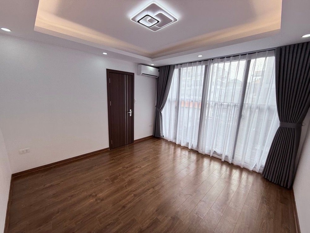 Bán Nhà Xuân La Dt 23M X5 Tầng 6,950 Tỷ 40M Ô Tô Tránh,Ngõ Thông,Full Nội Thất
