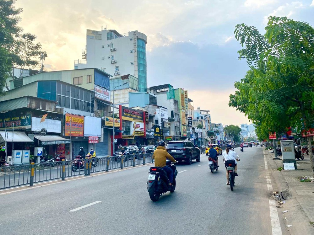 🏩 Hiếm * Mặt tiền kinh doanh Lý Thái Tổ Q3, ngay ngã Bảy, 24m2 (2.3x10) 3 Tầng 2PN - 6.3 Tỷ