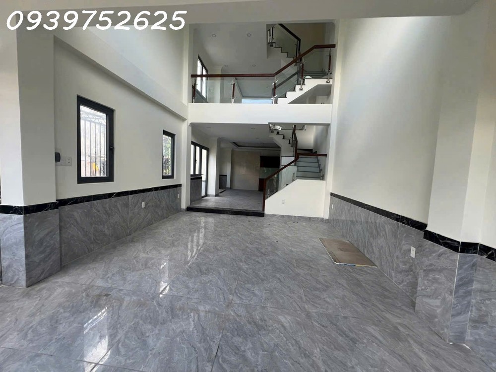 Bán Nhà Đường Quốc Lộ 13 Ngay Vạn Phúc 63m2 5 Tầng Đúc BTCT Ô Tô Vào Nhà Chỉ 8,2 Tỷ