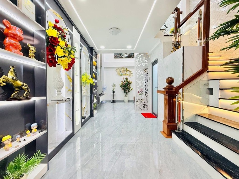 Nhà Nguyễn Tư Giản – Diện tích 50m² – 5 tầng – Ngang 4m – Giá 7.6 tỷ