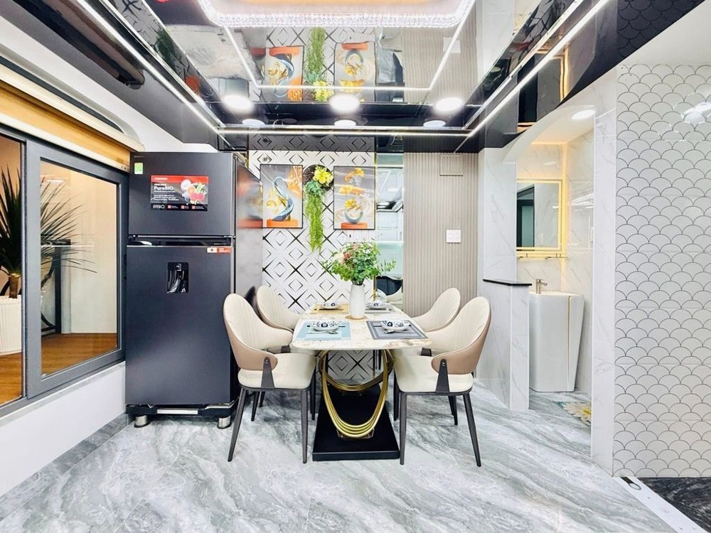 Nhà Nguyễn Tư Giản – Diện tích 50m² – 5 tầng – Ngang 4m – Giá 7.6 tỷ