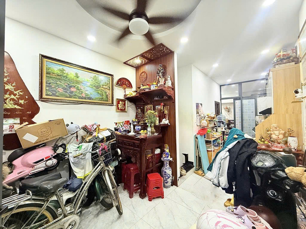 D1745 ⚡️ Giảm 100tr! sát cầu vượt Nguyễn Thái Sơn, SHR, Vuông, 3.3x10m, 4.x tỷ