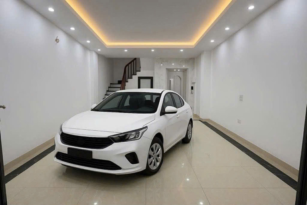 Chính Chủ BánNgôi Nhà Đẹp Ô Tô đỗ cửa Thang Máy Xịn – Cạnh Phùng Khoang 9,25 Tỷ SĐT 0972.078.667