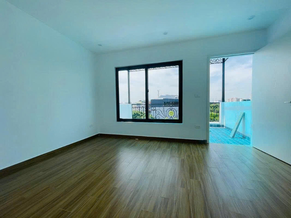 Chính Chủ BánNgôi Nhà Đẹp Ô Tô đỗ cửa Thang Máy Xịn – Cạnh Phùng Khoang 9,25 Tỷ SĐT 0972.078.667