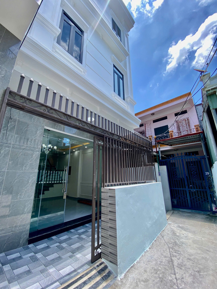 Bán Nhà 3 Tầng Mới Xây Trung Tâm Lạch Tray – Vị Trí Đẹp – Giá Tốt – Pháp Lý Rõ Ràng