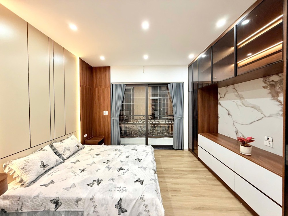 Bán hà Phố Vương Thừa Vũ-44m*5tầng*4.5mMT-Hai mặt thoáng-Kinh doanh. 13,8 tỷ