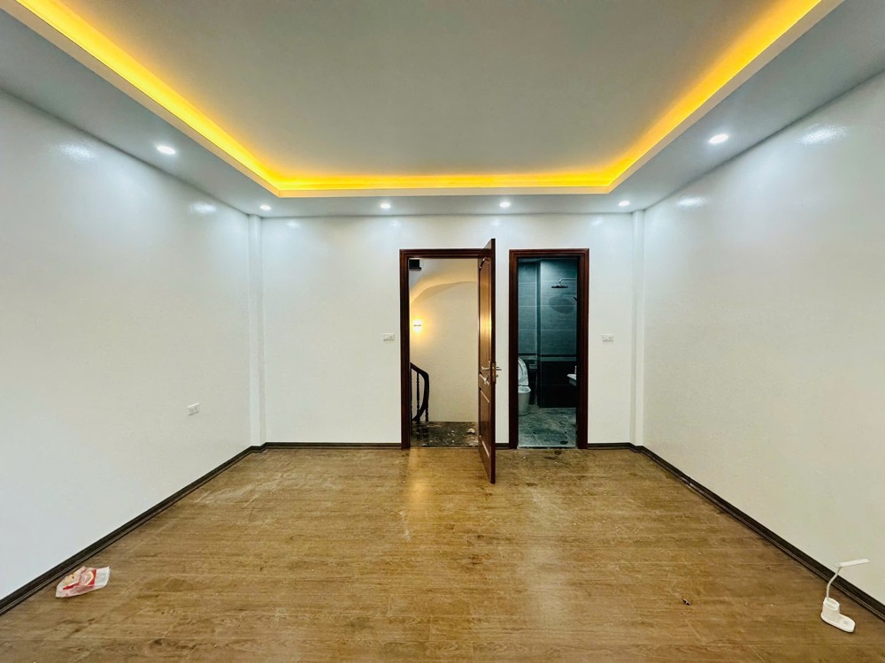 NHÀ MỚI KÍNH COONG PHỐ PHAN KẾ BÍNH 35m, 5T NHỈNH 11,6 TỶ- NGAY GẦN ĐƯỜNG Ô TÔ