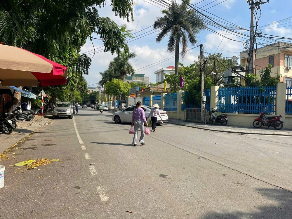 NHÀ ĐẸP - GIÁ TỐT - CHÍNH CHỦ Bán Gấp Nhà Mặt Đường Tô Vĩnh Diện Cạnh Đường Nguyễn Lương Bằng