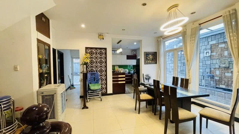 Bán nhà Biệt thự Phạm Cự Lượng - ngay Phổ Quang vào. 10,5x23m, 3 Tầng - 5PN, 42,5 tỷ