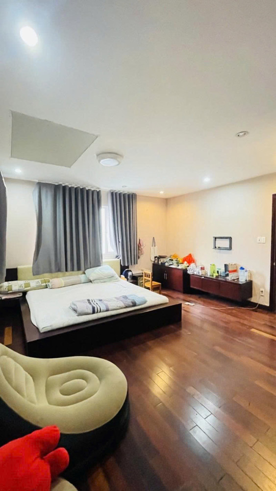 Bán nhà Biệt thự Phạm Cự Lượng - ngay Phổ Quang vào. 10,5x23m, 3 Tầng - 5PN, 42,5 tỷ