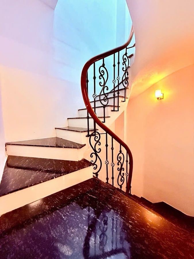 Bán Nhà Kim Hoa 27m2. 4 tầng. mặt tiền 6.5m. giá 7.85 tỷ Đống Đa Hà Nội