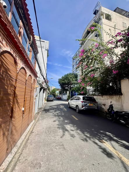 Nhà MT Đường 43 Quận 2 Phường Thảo Điền Cũ