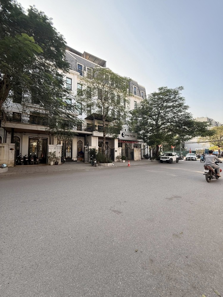 Bán Nhà mới Ngõ 168 Kim Giang-40m*3tầng-Cạnh Khu Đô thị-Gần Đại học Thăng Long. 9,7 tỷ