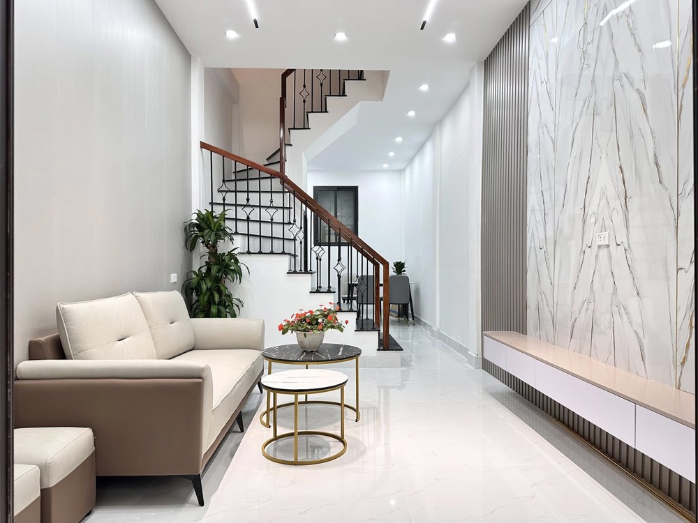 Bán Nhà mới ngõ 282 Kim Giang-38m*5tầng-Sát KĐT, ĐH Thăng Long. Ô tô đỗ cách 10m. 9,8 tỷ