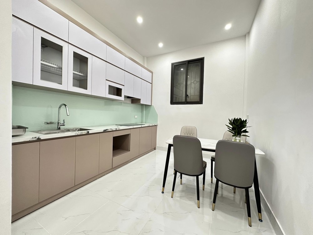 Bán Nhà mới ngõ 282 Kim Giang-38m*5tầng-Sát KĐT, ĐH Thăng Long. Ô tô đỗ cách 10m. 9,8 tỷ