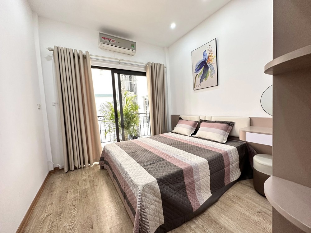 Bán Nhà mới ngõ 282 Kim Giang-38m*5tầng-Sát KĐT, ĐH Thăng Long. Ô tô đỗ cách 10m. 9,8 tỷ