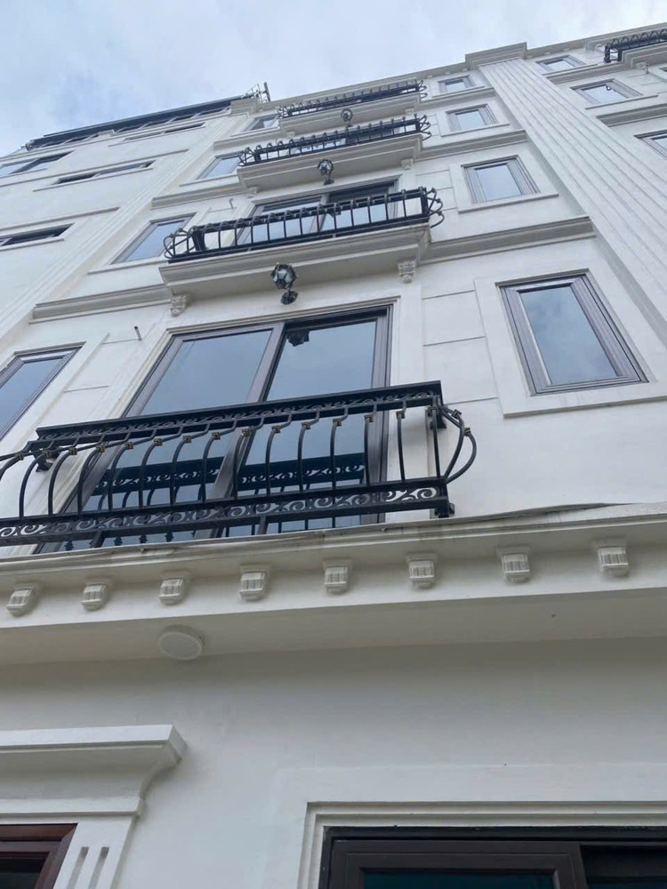 CẦN BÁN GẤP TRƯỚC TẾT NHÀ HOÀNG HOA THÁM , BA ĐÌNH, DIỆN TÍCH 35M2 NHÀ 6 TẦNG