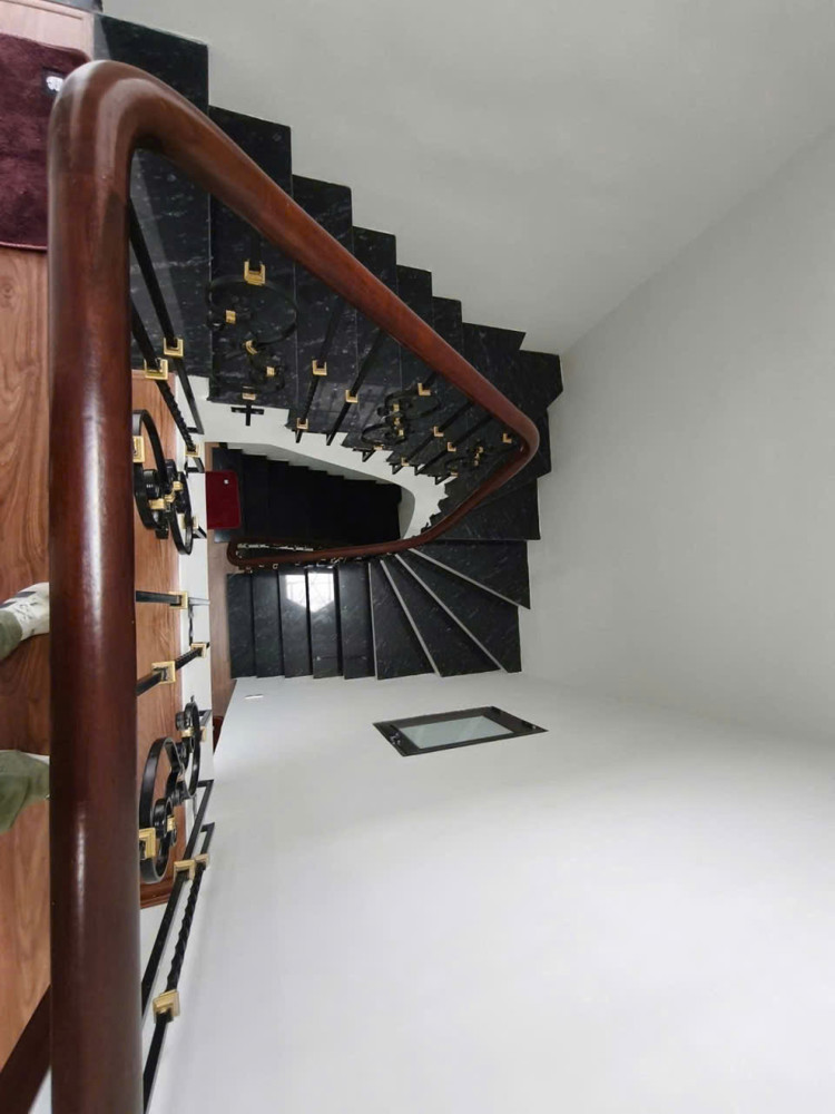 MỚI ĐẸP XUÂN LA TÂY HỒ - NGÕ THÔNG - 2 THOÁNG - NGAY HỒ TÂY.Nhỉnh 12 tỏi, Xuân La 48 m 4 tầng, mặt