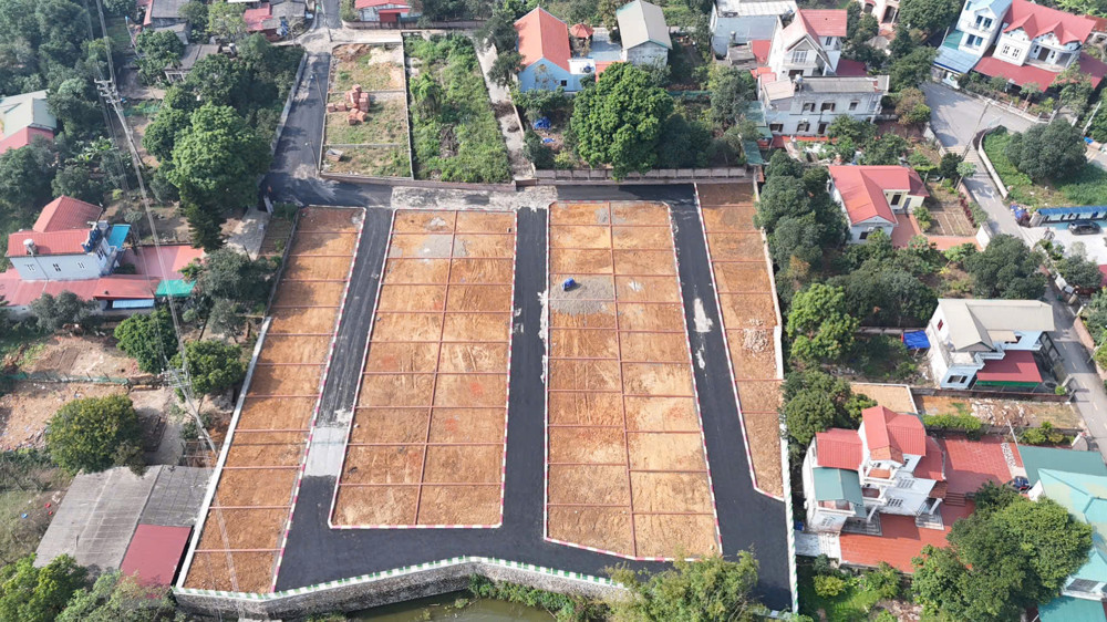 Bán 2 lô đất thổ cư Xuân Khanh, sát cổng trường Đại học, cách Vành Đai 5 chỉ 500m