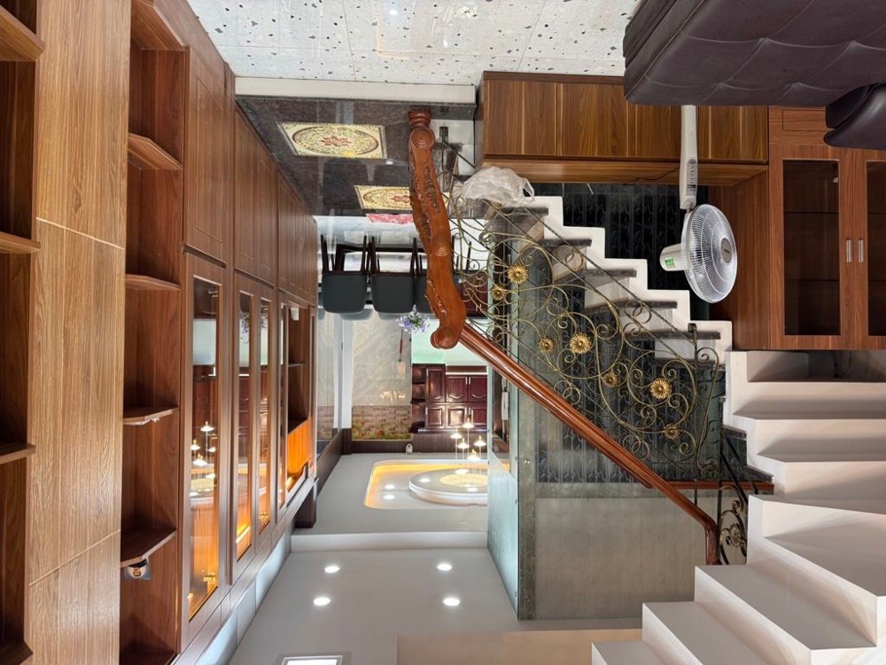 Nhà mới Lê Văn Thọ – 68m² – 5 tầng – Ngang 4m – Giá 15.3 tỷ