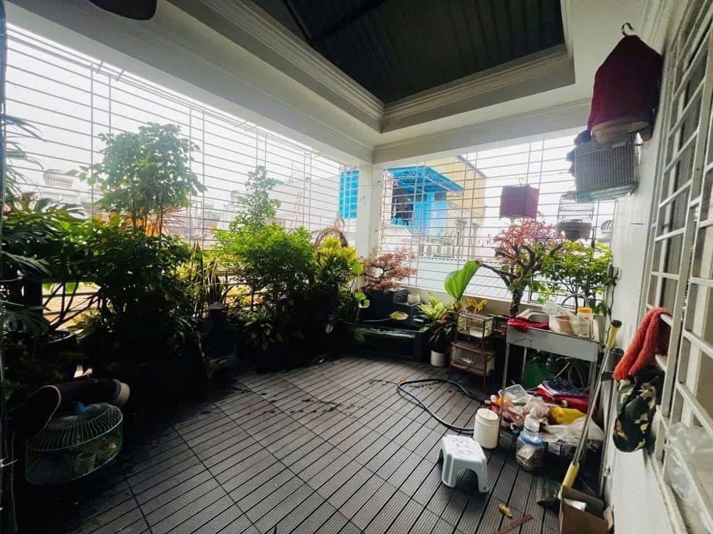 Bán Nhà Đê Trần Khát Chân 38m2. 5 tầng. mặt tiền 4.2m. giá 10.5 Tỷ Hai Bà Trưng Hà Nội