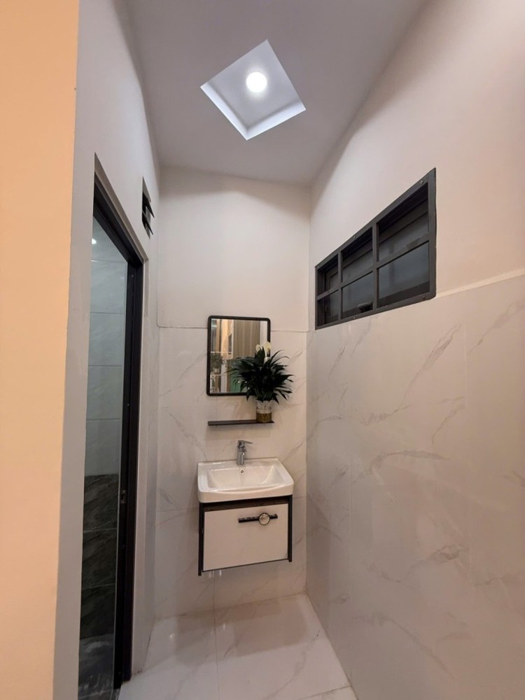 Bán nhà ngõ 85, Đường Lê Văn Việt, Hiệp Phú, Q.9, TP HCM. DT 80m2, 2 tầng, 4PN, 5,65  tỷ, sổ hồng