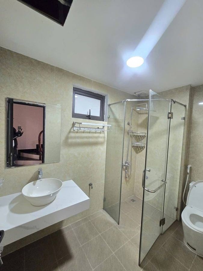 Bán Nhà Đường 8/3. 33m2. 5 tầng. mặt tiền 4.1m. giá 8 Tỷ Hai Bà Trưng Hà Nội