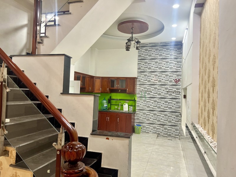 Bán nhà 4 tầng, 4 PN, 4 WC, 52m2 tại Hiệp Bình Chánh,Thủ Đức, giá 6,6 tỷ, Sổ Hồng, đường Số 50. LH