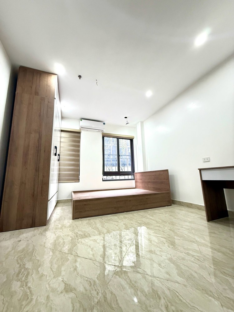 Bán Nhà Cát Linh 45m2. 7 tầng. mặt tiền 3.5m. giá 18.95 Tỷ Đống Đa Hà Nội