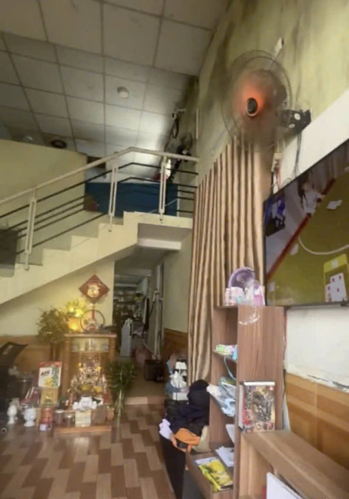 BÁN NHÀ GÁC LỬNG CÁCH 50M TỚI TÔN ĐẢN