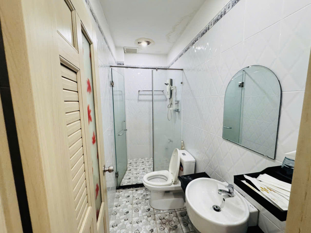 Bán Khách Sạn Mặt Tiền Bình Chiểu Thủ Đức – 97M² Đất – 470M² Sàn – Có Thang Máy – Giá 12 Tỷ