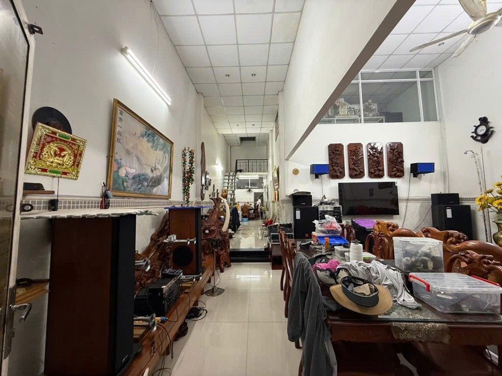 Mặt tiền đường 339 ngay chợ,phù họp vừa ở vừa kinh doanh 230m2 ( 6.5x35)