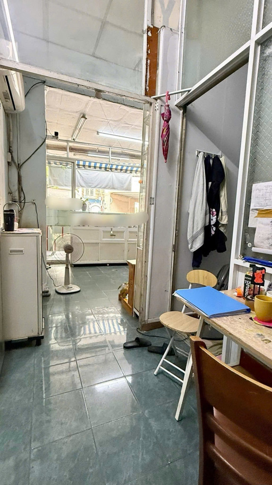 Bán nhà Mặt tiền Nguyễn Tư Giản - gần Emart Phan Huy Ích, 4,1x14m, Cấp 4- tiện xây, 7,5 tỷ