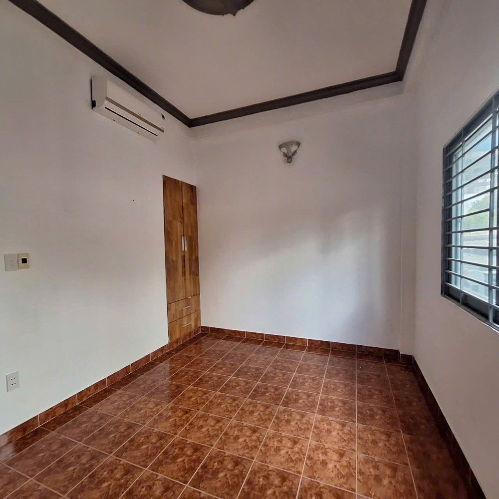 Bán nhà HXH 9M Luỹ Bán Bích, Tân Phú 4m x 15m x 4 tầng + sân thượng chỉ 10 tỷ