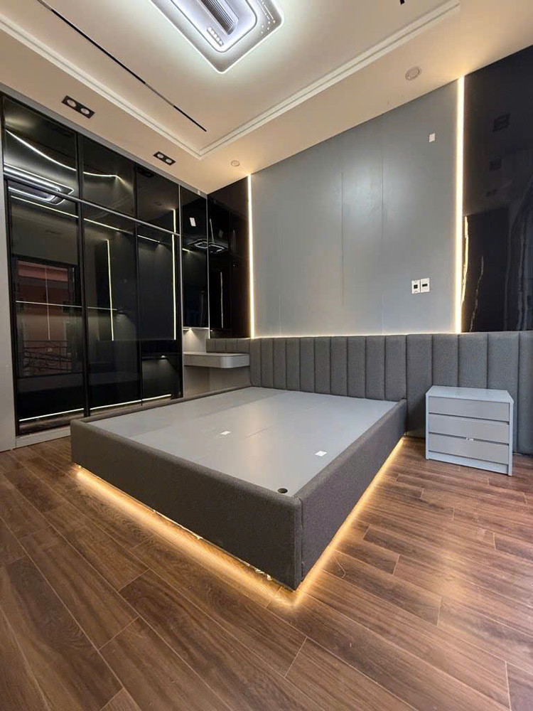 BÁN NHÀ NGỌC THUỴ LONG BIÊN,OTO ĐỖ CỔNG,,DÂN XÂY,FULL NỘI THẤT,52M NHỈNH 13 TỶ