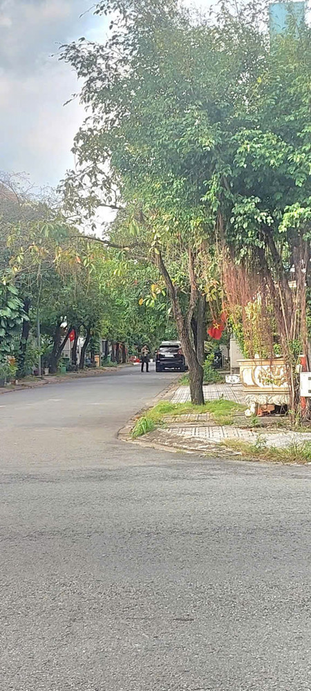 Hạ mạnh 1.3 Tỷ - giá mới 23.9 TỶ TL - rẻ nhất KDC GIA HÒA Biệt Thự Lô có, 4 tầng có thang máy nội