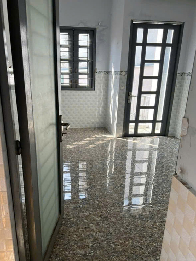 L1761 ⭐️ Giảm 800tr! Nhà trọ 6P 20tr/th, SHR, 3 tầng, 3.3x19m, 5.x tỷ x nhỏ