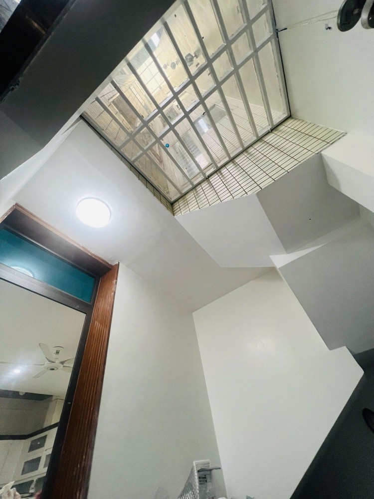 Bán Nhà Ngõ Gốc Đề 36m2. 5 tầng. mặt tiền 4m. giá đẹp 8.6 Tỷ Hai Bà Trưng Hà Nội