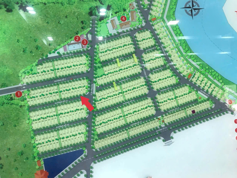 Bán nhà phố liền kề trệt 3 lầu giá cực tốt - khu compound bảo vệ 24\24 full nội thất