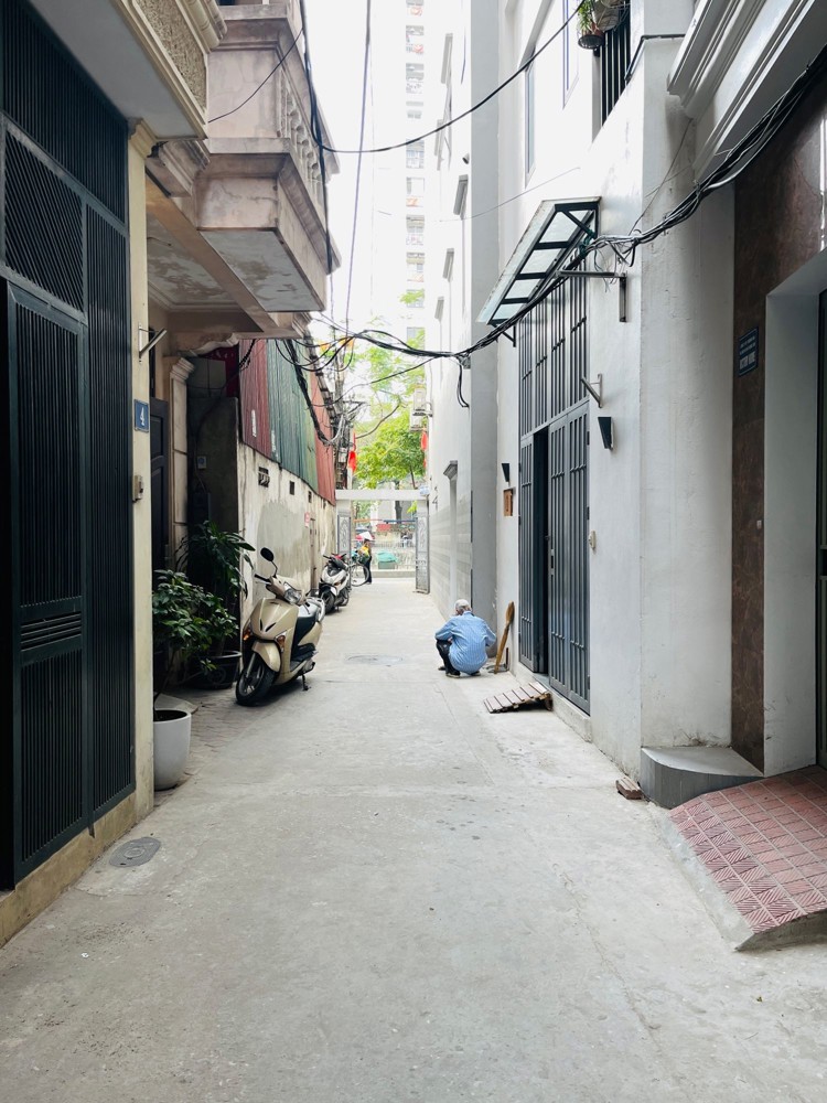 Bán Nhà Trần Đại Nghĩa 42m2. 6 tầng. mặt tiền 4.5m. giá  15.65 Tỷ Hai Bà Trưng Hà Nội