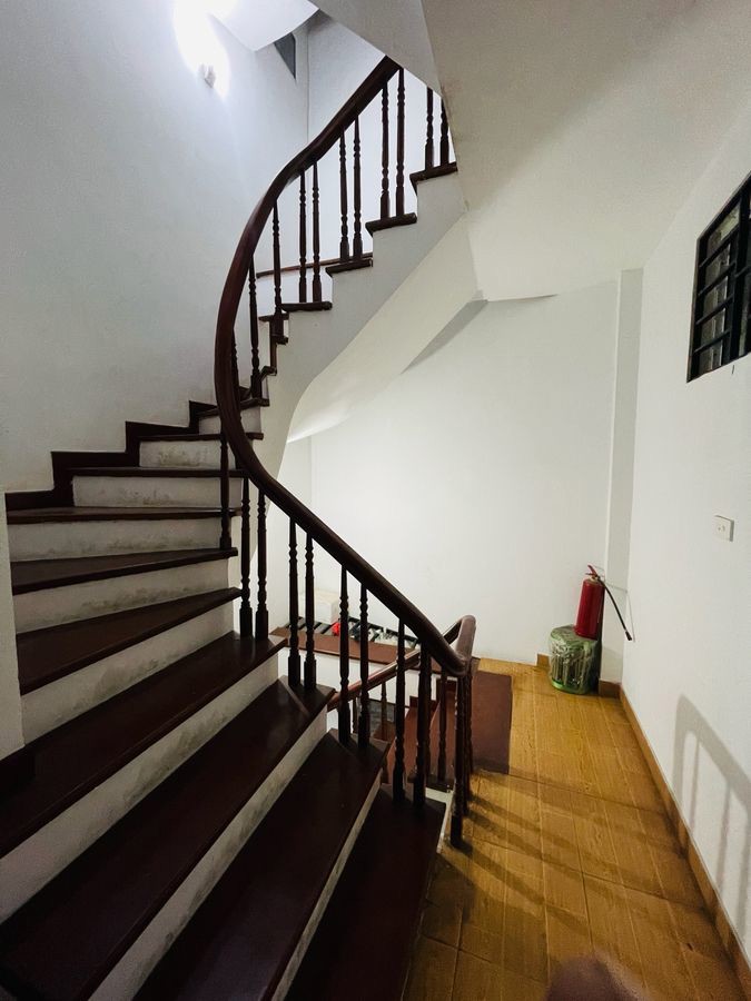 Bán Nhà Trần Đại Nghĩa 42m2. 6 tầng. mặt tiền 4.5m. giá  15.65 Tỷ Hai Bà Trưng Hà Nội