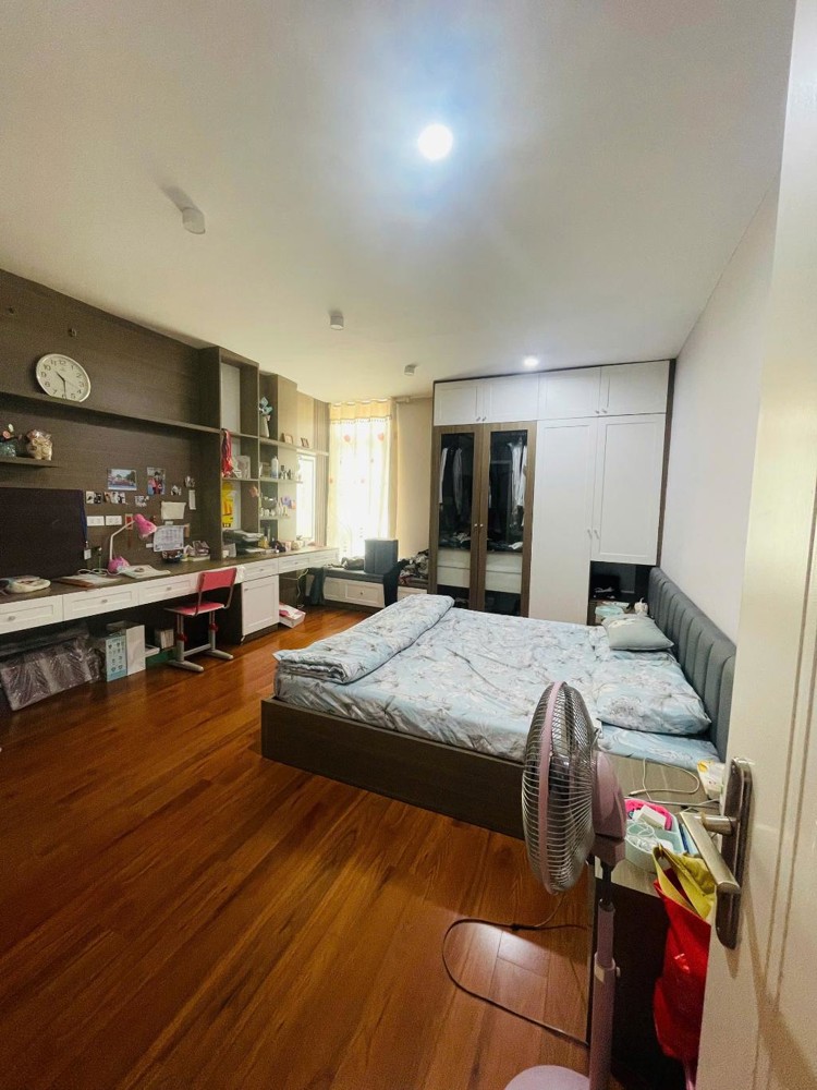 Duy nhất 1 căn dt rộng. Nhà ngõ 78 bồ đề. 45m x 5T chỉ 8t3 còn tl. LH 0936123469