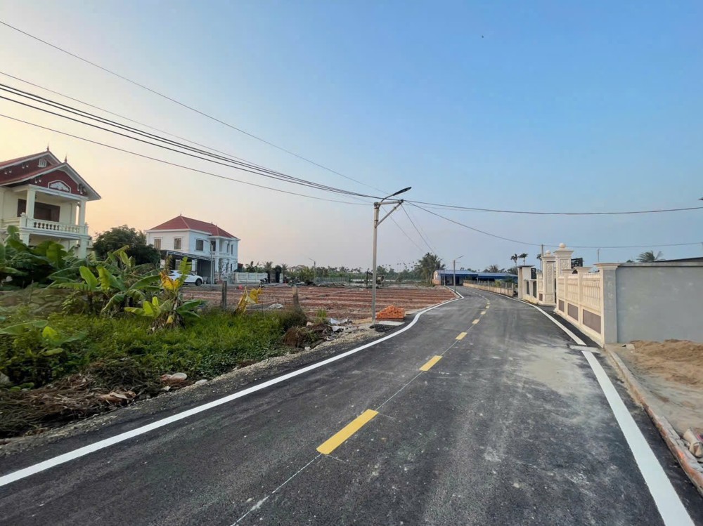 LÔ GÓC GIÁ F0 NGÕ 100 TƯ THỦY – ĐƯỜNG NHỰA 5M – CÁCH 402 CHỈ 150M – THANH KHOẢN CAO  ZALO 0567 222